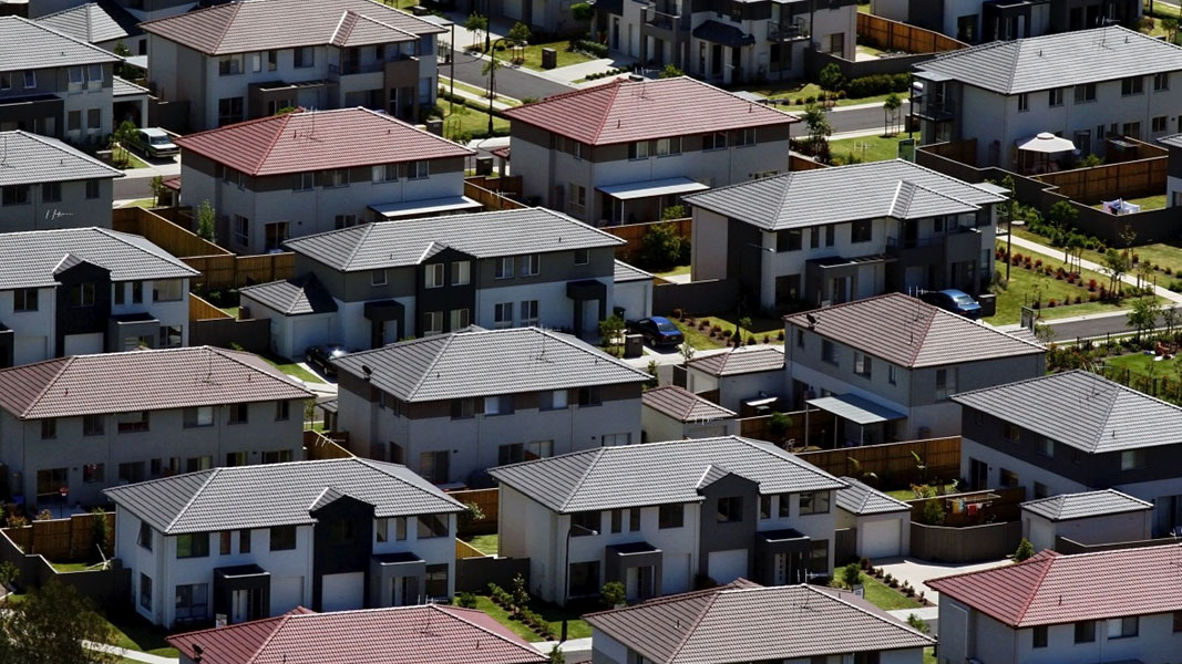 Home lending growth flashes red