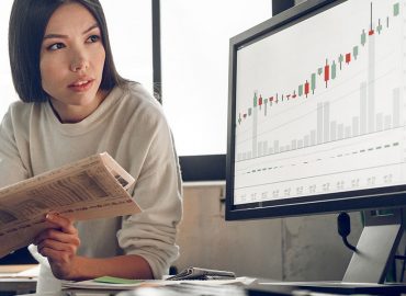 As commissions plunge, young traders are going for broker