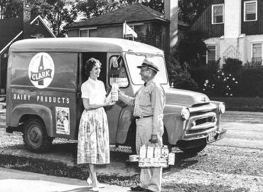 Could the milkman make a comeback? A case for reusables in food packaging