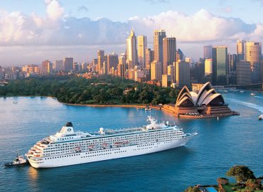 Helloworld rejoices as Government lifts ban on cruise ships docking in Australia